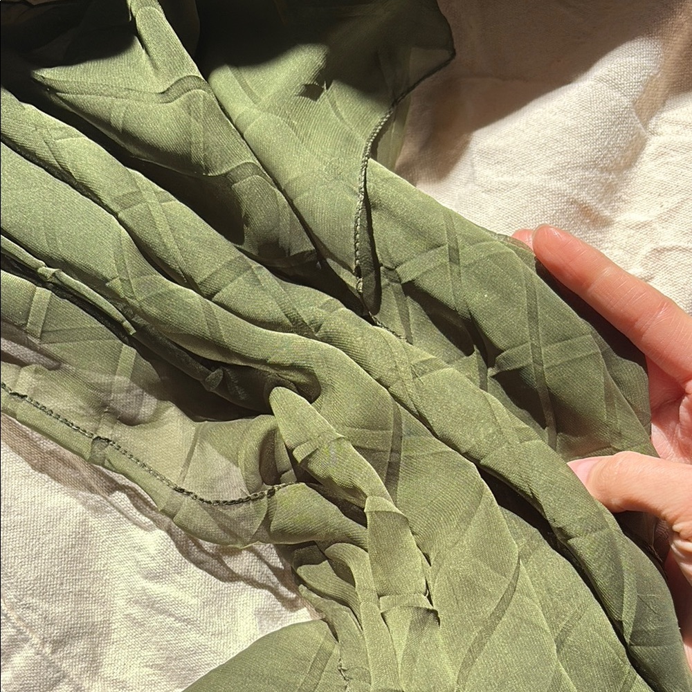 Olive Green Sheer Scarf🍸